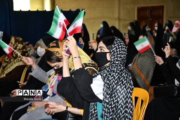 برگزاری همایش بانوان و دختران انقلابی محمودآباد