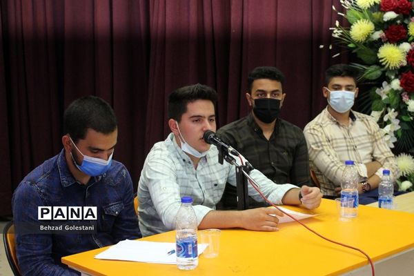 مناظره انتخاباتی رای اولی‌ها در ارومیه