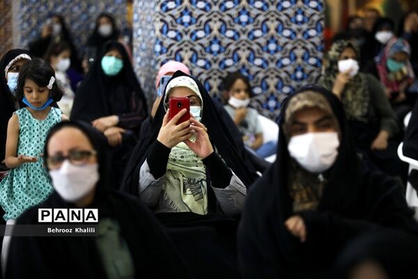 دیدار جمعی از بانوان با محسن رضایی