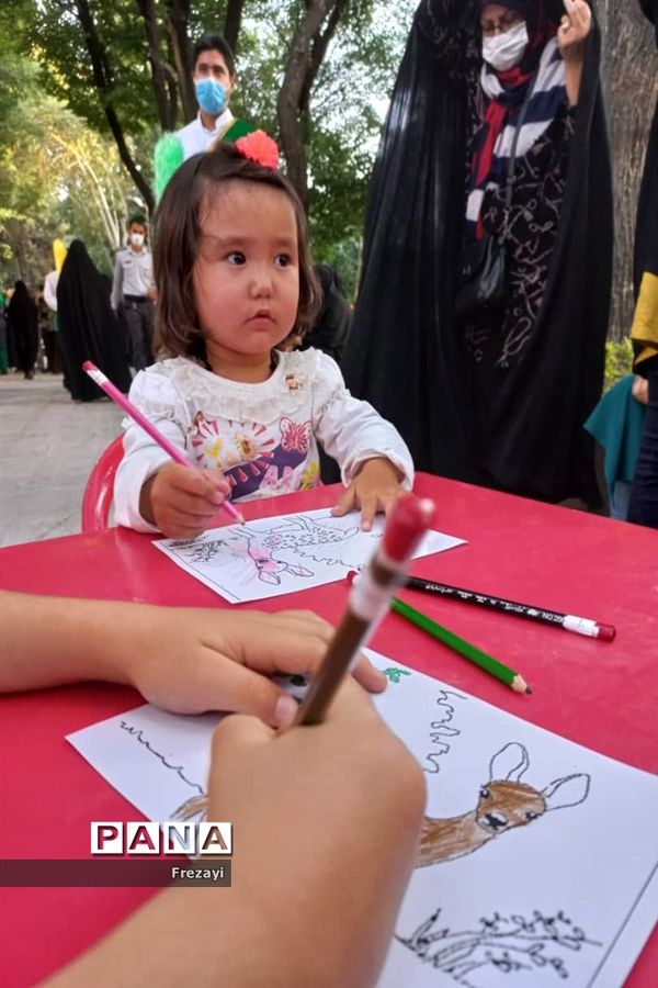 برگزاری طرح دهه کرامت توسط آستان قدس رضوی استان اصفهان