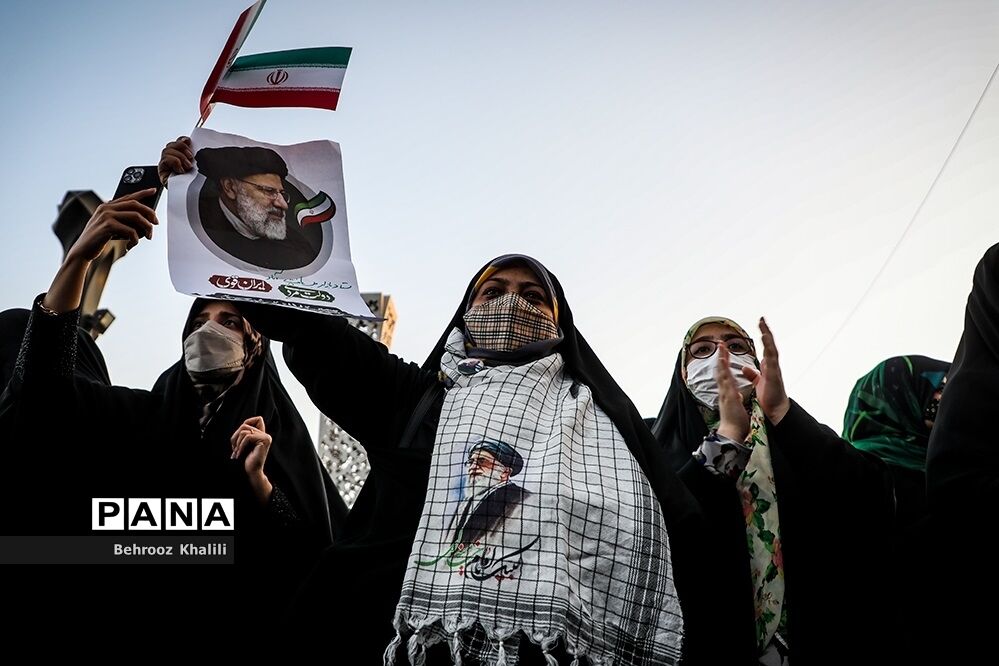 جشن پیروزی ابراهیم رئیسی در انتخابات ریاست جمهوری_1