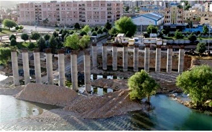 ساخت پل چهارم رودخانه بشار در شهر یاسوج به زودی به بهره‌برداری می رسد