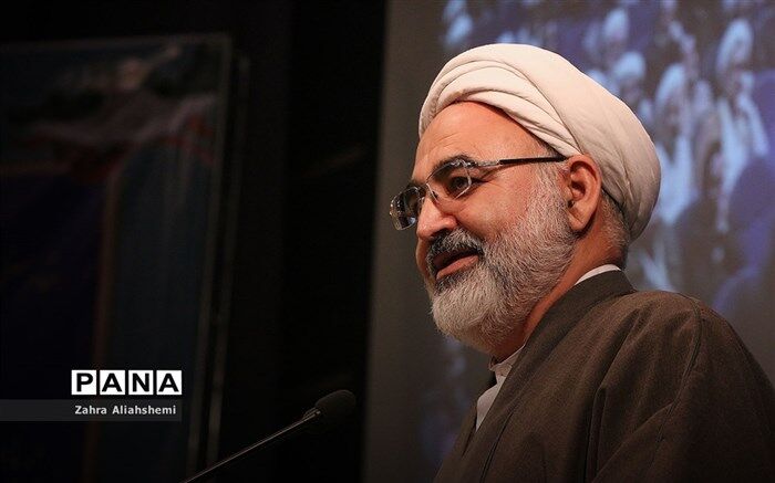 عسکری: رئیس‌جمهوری منتخب مراقب نفوذی‌ها باشد