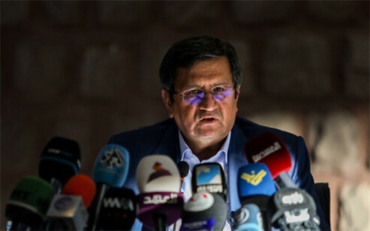 همتی: قیمت گذاری دستوری در بورس را منتفی می‌کنم