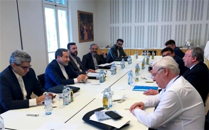 عراقچی با نماینده هیات روس در مذاکرات برجام دیدار کرد