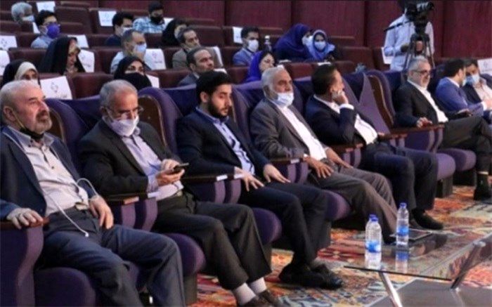 ارایه بسته تسهیل قوانین در جهت جذب سرمایه‌های انسانی و مالی ایرانیان خارج از کشور