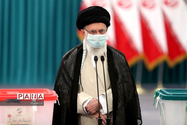 حضور رهبر معظم انقلاب  در سیزدهمین دوره انتخابات ریاست جمهوری
