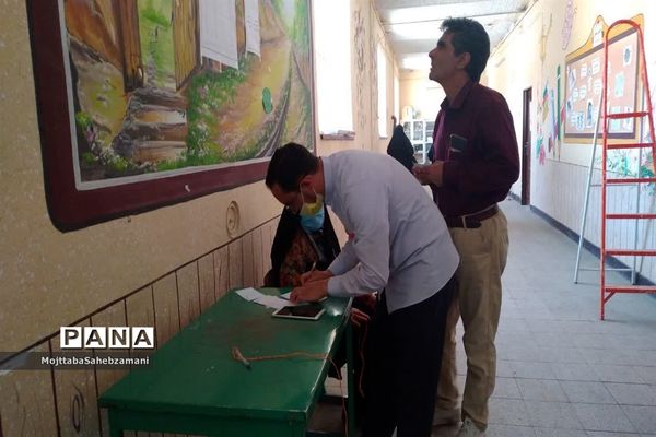 حضور  پرشور مردم در پای صندوق های رای شهرستان کاشمر