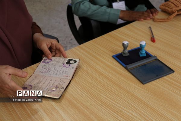 مشارکت پرشور مردم زابل در انتخابات 1400