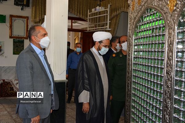 بازدید فرماندار و امام جماعت شهرستان خوسف از شعبه‌های اخذ رای شهرستان خوسف استان خراسان جنوبی