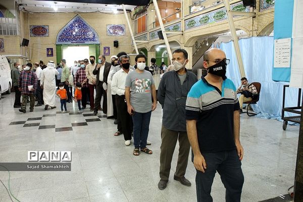 مشارکت و حضور مردم اهواز در انتخابات 1400-2