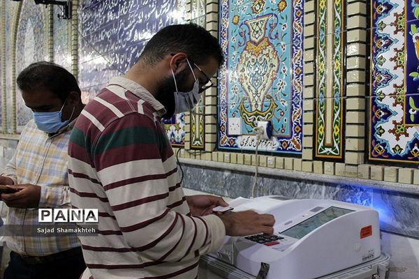 مشارکت و حضور مردم اهواز در انتخابات 1400-2