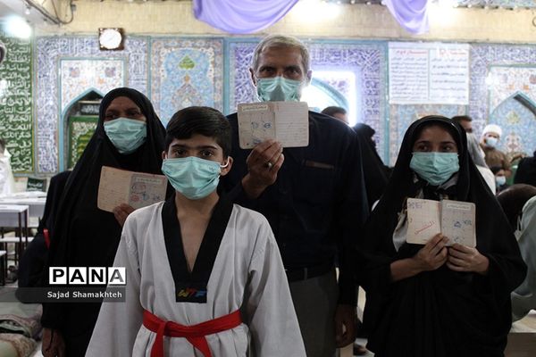 مشارکت و حضور مردم اهواز در انتخابات 1400-2