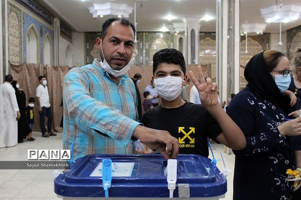 مشارکت و حضور مردم اهواز در انتخابات 1400-2