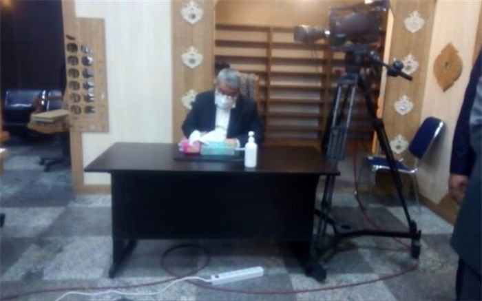 وزیر کشور آراء خود را به صندوق انداخت