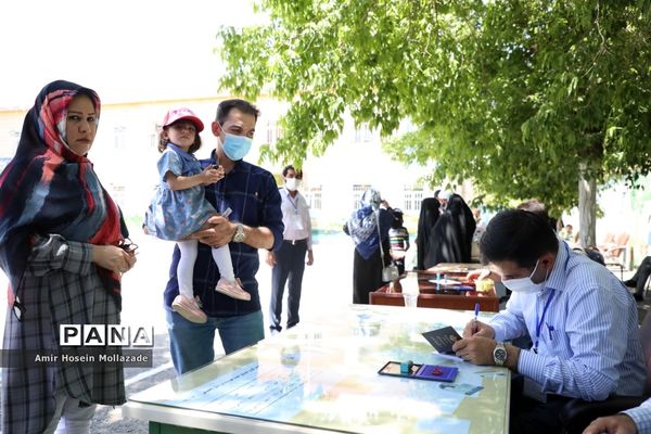 حضور مردم روستاهای ارومیه در انتخابات 1400