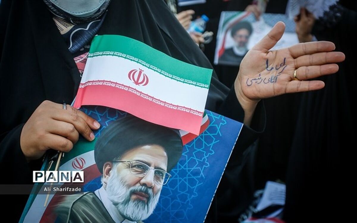 برگزاری جشن پیروزی رییسی در میدان امام حسین (ع)