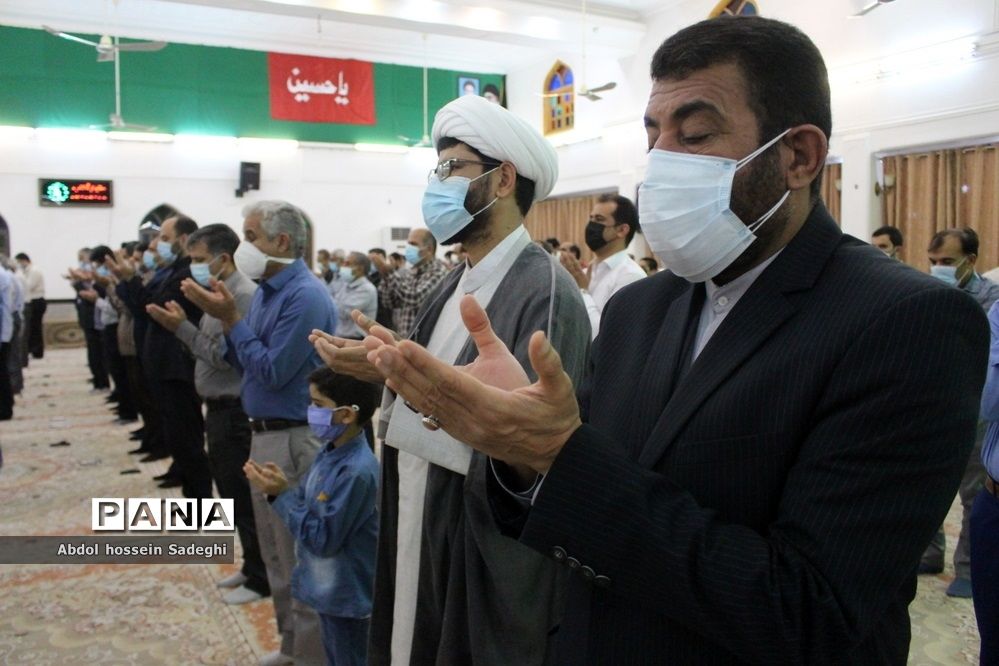 غبارروبی گلزار شهدای بوشهر