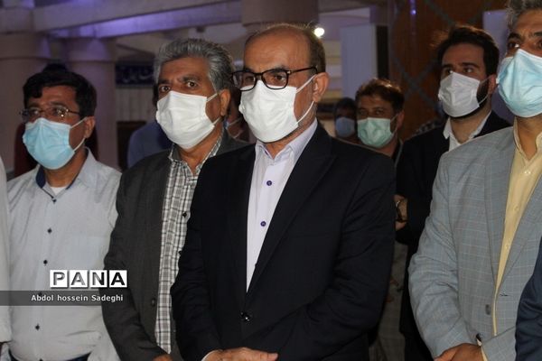 غبارروبی گلزار شهدای بوشهر