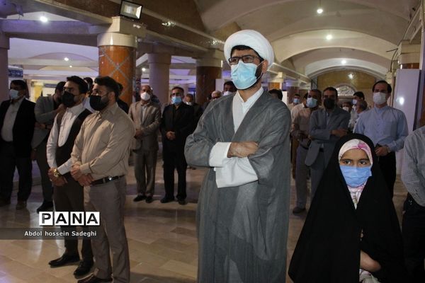 غبارروبی گلزار شهدای بوشهر