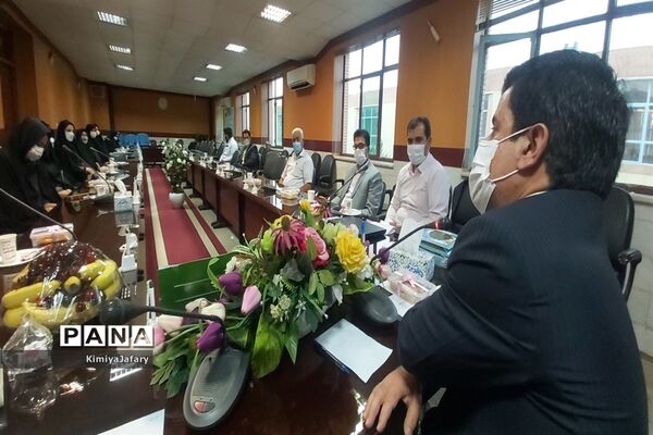 تجلیل از عوامل جشنواره فرهنگی و هنری فردا و پرسش مهر شهرستان کاشمر