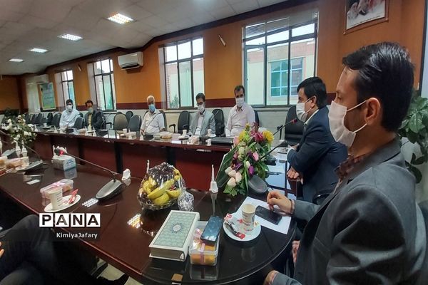 تجلیل از عوامل جشنواره فرهنگی و هنری فردا و پرسش مهر شهرستان کاشمر