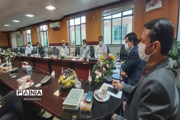 تجلیل از عوامل جشنواره فرهنگی و هنری فردا و پرسش مهر شهرستان کاشمر