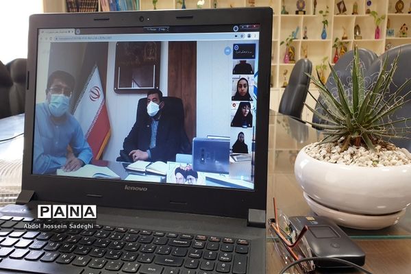 نشست هیات رئیسه مجلس دانش‌آموزی استان بوشهر