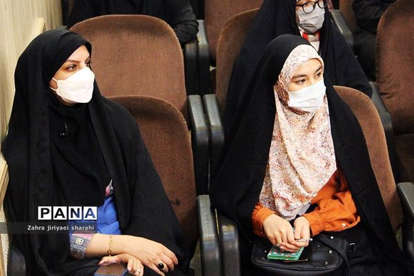 دومین روز تجلیل از دانش‌آموزان برگزیده مسابقات فرهنگی‌هنری در ناحیه یک شهرری