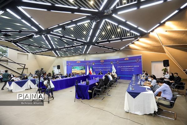 نشست خبری مدیرعامل بنیاد برکت ستاد اجرایی فرمان حضرت امام(ره)