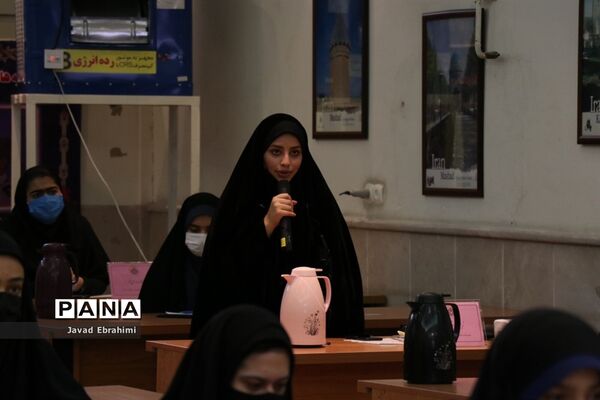نشست نمایندگان تشکل‌های سازمان دانش‌آموزی با معاون پرورشی و فرهنگی آموزش و پرورش خراسان رضوی
