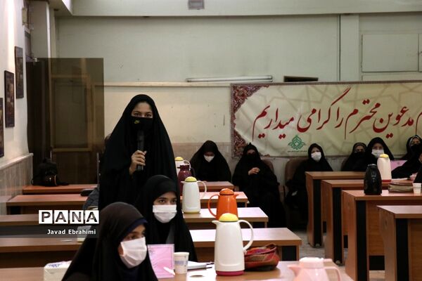نشست نمایندگان تشکل‌های سازمان دانش‌آموزی با معاون پرورشی و فرهنگی آموزش و پرورش خراسان رضوی