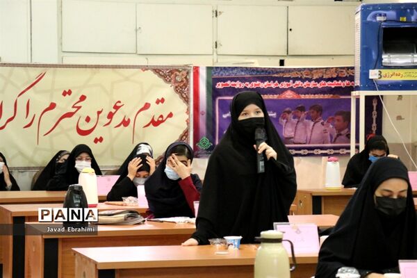 نشست نمایندگان تشکل‌های سازمان دانش‌آموزی با معاون پرورشی و فرهنگی آموزش و پرورش خراسان رضوی
