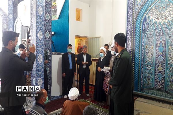 تقدیر از فعالان بسیجی و مسجدی در نماز جمعه  خلیل آباد