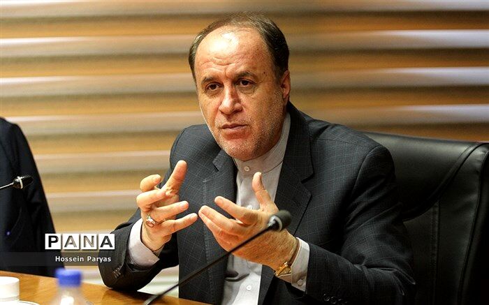 درخواست رئیس فراکسیون فرهنگیان در پی فوت خبرنگاران و سربازمعلمان
