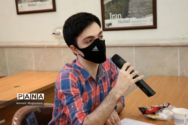 نشست نمایندگان پسر تشکل‌های سازمان دانش‌آموزی با معاون پرورشی و فرهنگی آموزش و پرورش خراسان رضوی