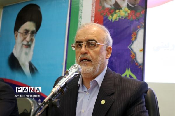 نشست نمایندگان پسر تشکل‌های سازمان دانش‌آموزی با معاون پرورشی و فرهنگی آموزش و پرورش خراسان رضوی