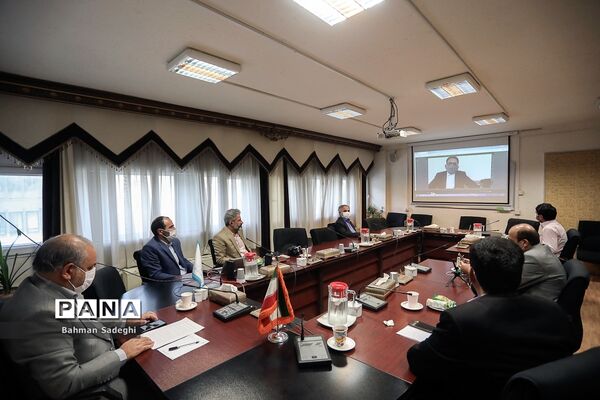 نشست تخصصی طرح یاریگران زندگی