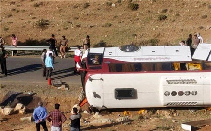 اتوبوس خبرنگاران معاینه فنی سکو نداشت