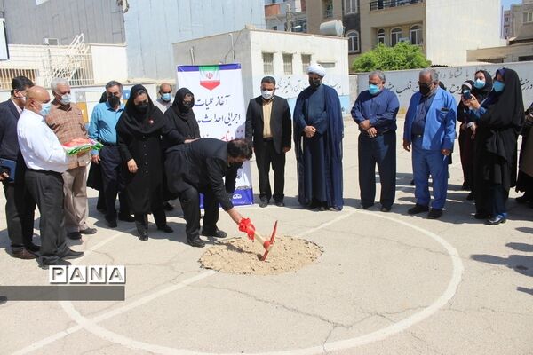 آغاز عملیات اجرایی احداث مدرسه زنده نام رضا دباش در بوشهر