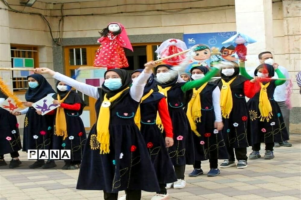 اجرای آیین باران خواهی یا چمچه خاتون در کانون پرورشی فکری کودکان استان