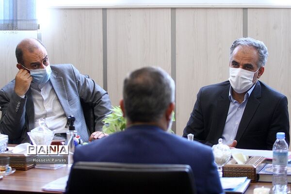 دیدار رئیس سازمان دانش‌آموزی با رئیس مرکز برنامه ریزی منابع انسانی و امور اداری وزارت آموزش و پرورش