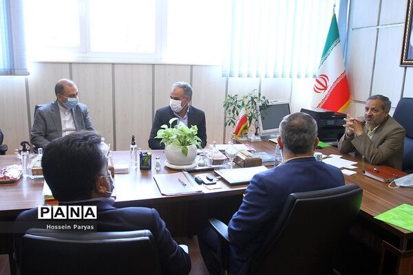 دیدار رئیس سازمان دانش‌آموزی با رئیس مرکز برنامه ریزی منابع انسانی و امور اداری وزارت آموزش و پرورش