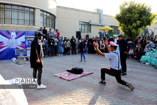 نخستین جشنواره سراسری نمایش کودک باغچه بان در مرند