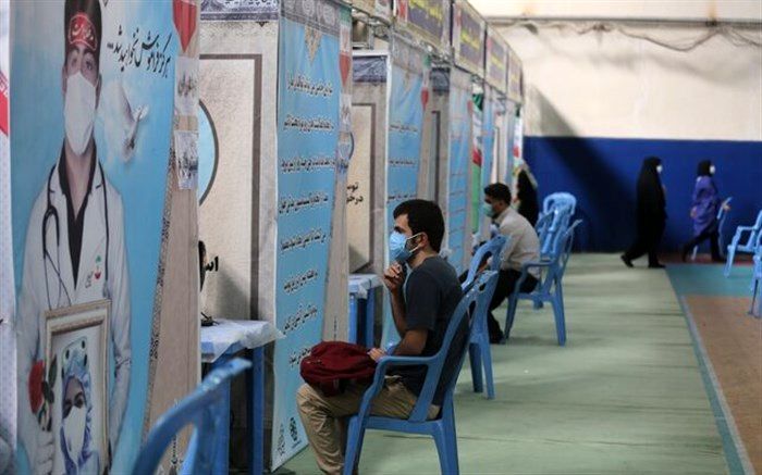 ۱۰۰ هزار دانش‌آموز اصفهانی واکسن زدند