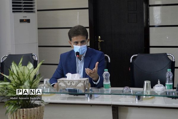 جلسه شورای انجمن و اولیا و مربیان آموزش و پرورش  استان بوشهر