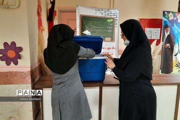 واکسیناسیون دانش‌آموزان شهرستان دماوند