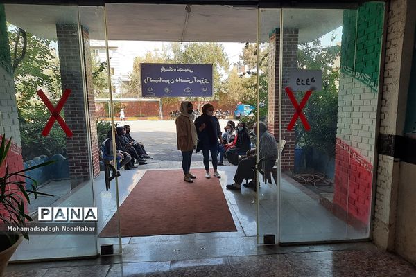 اجرای طرح واکسیناسیون دانش‌آموزی در ۵ حوزه منطقه ۱۵