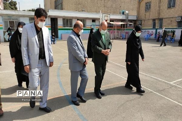 بازدید از مراکز واکسیناسیون  دانش آموزان منطقه ۱۳