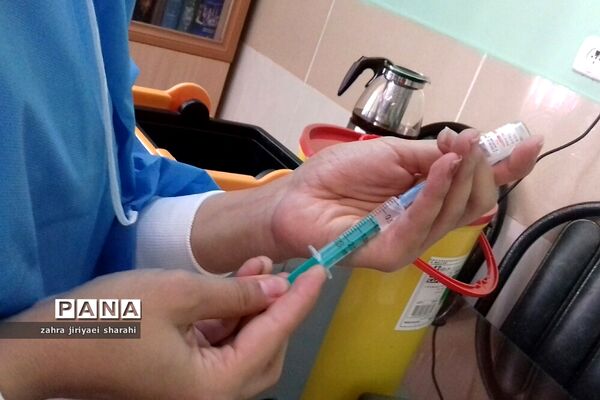 واکسیناسیون دانش‌آموزان در خاورشهر